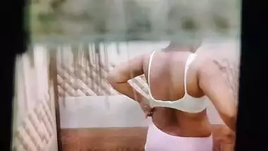 Neighbor peeps bhabhi bathing through window