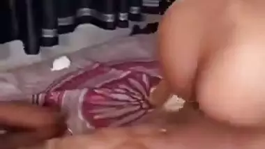 Nasty young couples’ desi sex video in the same room