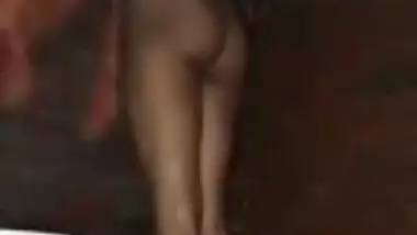 madurai college gal usharani nude bath leaked mms