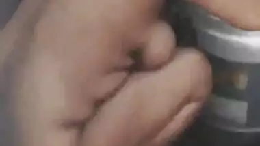 Desi bhabhi Bathing Hubby Captured