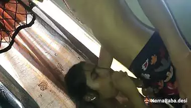 Sexy Chennai babe gives a crazy Tamil blowjob