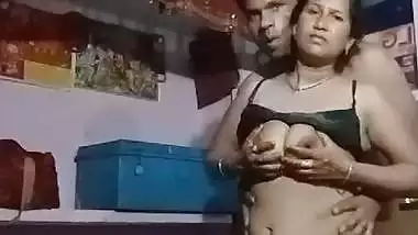 Couple records their HD nude MMS for fun