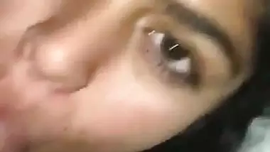 Bengaluru horny girl gives a desi blowjob to drink cum